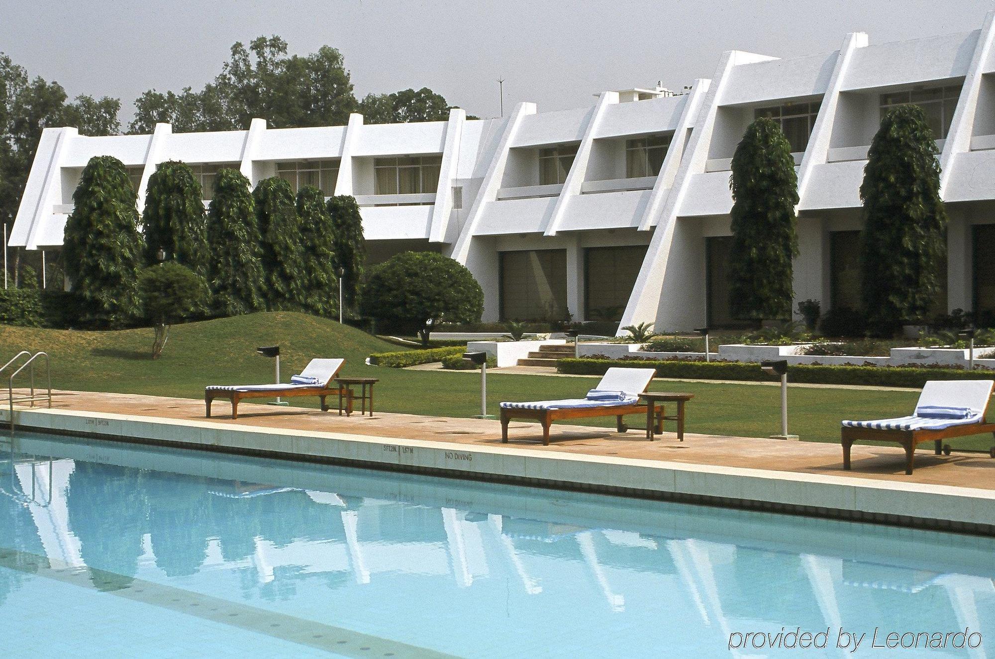 Radisson Jass Hotel, Khajurāho Exterior foto